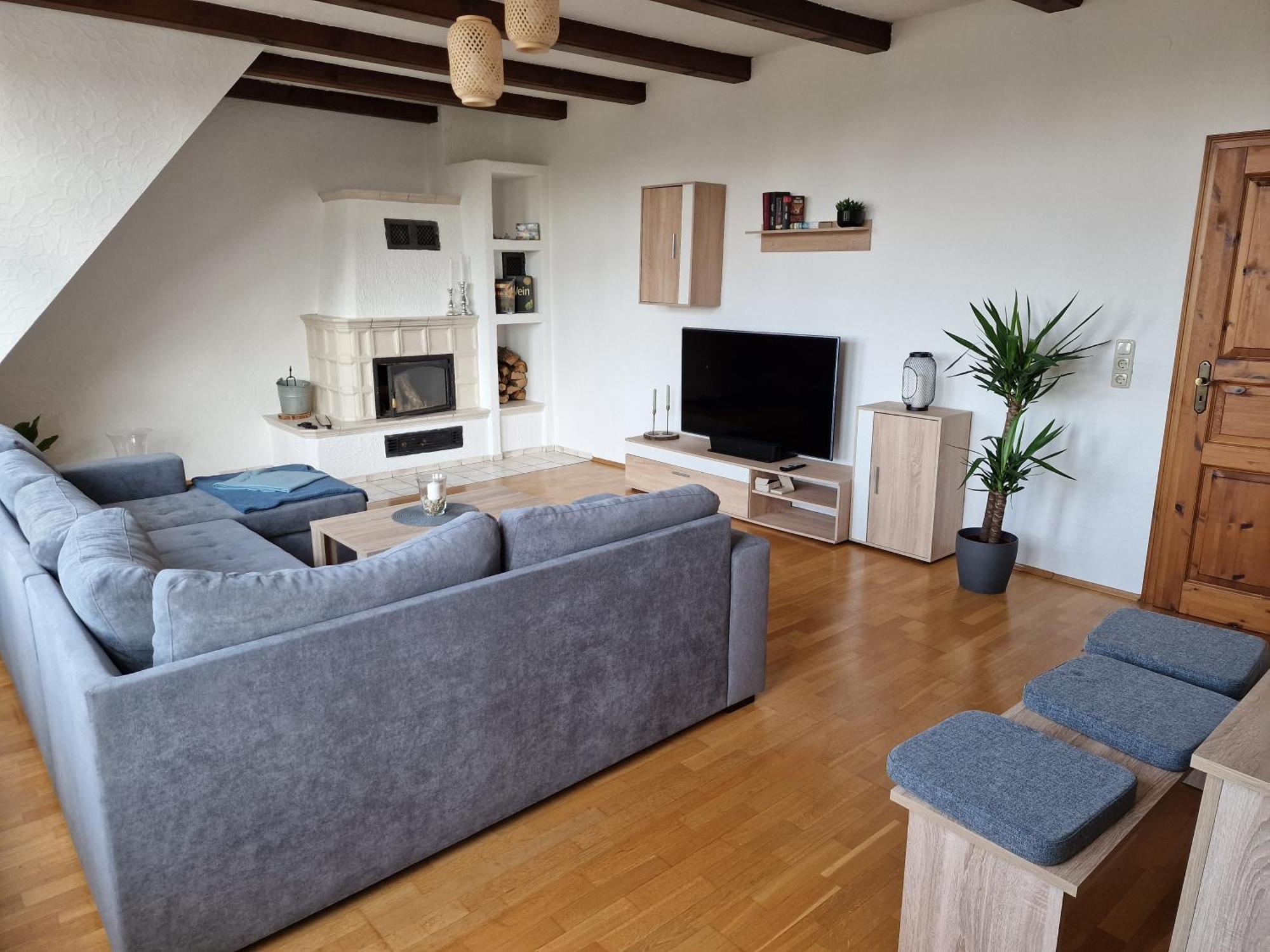 98Qm Wohnung Im Villenviertel - Voll Ausgestattet Mit Balkon Und Kamin - Wlan Gratis Wilhelmshaven Exterior foto